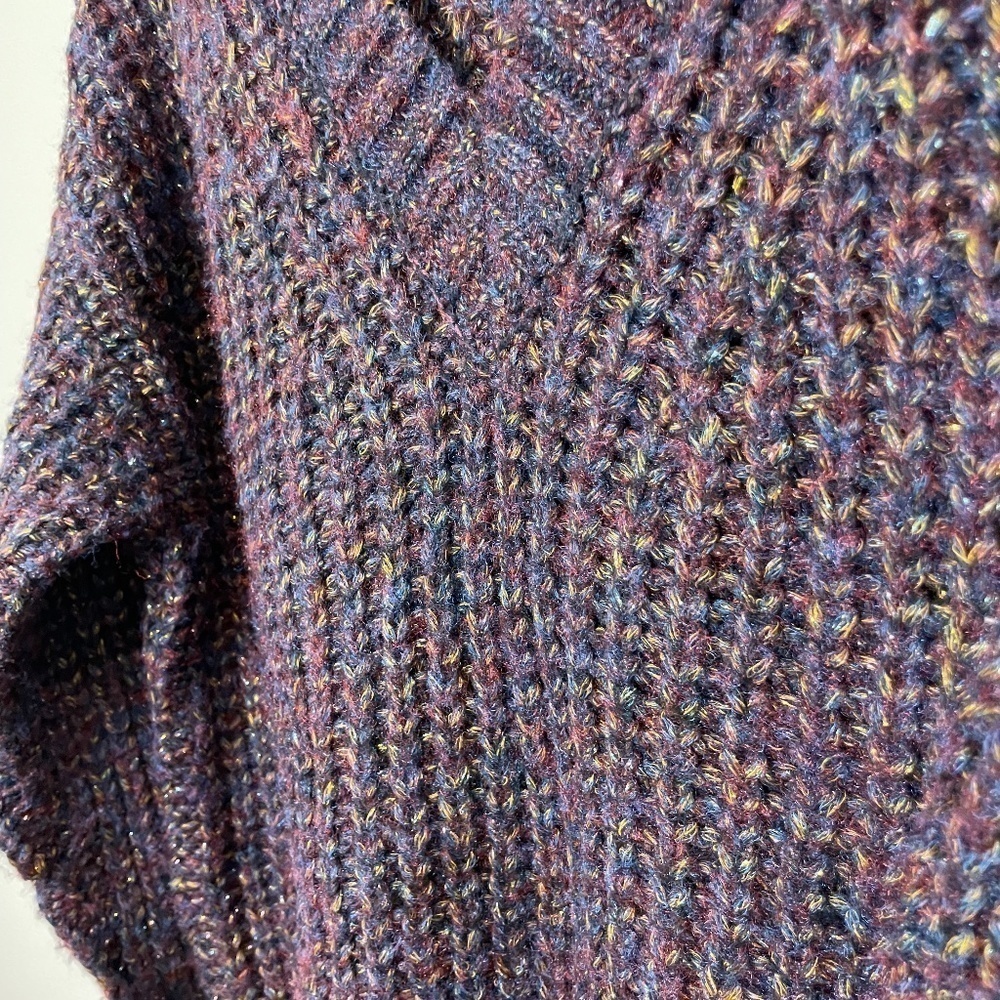 Cotton Emporium Metallic Shaker Stitch V-Neck Sweater - Picture 4 of 7
